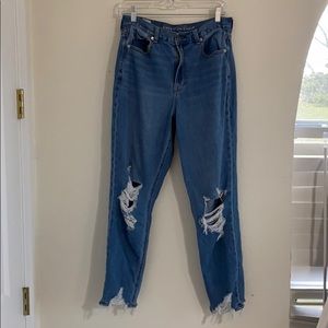 American Eagle High Rise Mom Jean